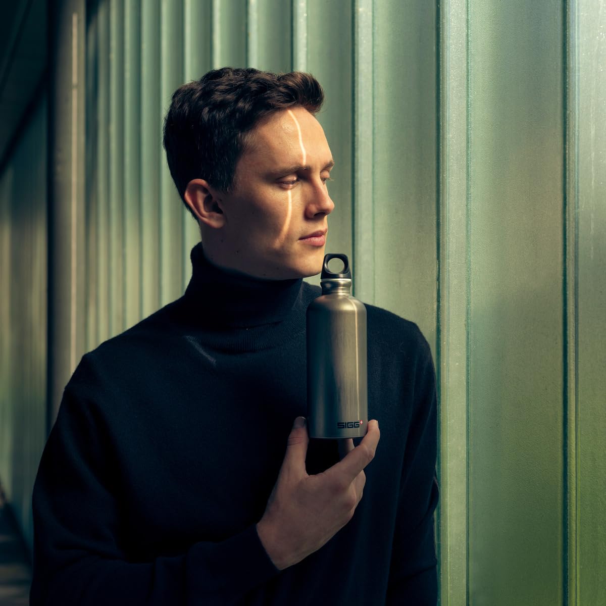 Sigg - Aluminum Water Bottle - Traveller - Climate Neutral Certified - Suitable For Carbonated Beverages - Leakproof & Lightweight - BPA Free - 0.6L / 1L/ 1.5L