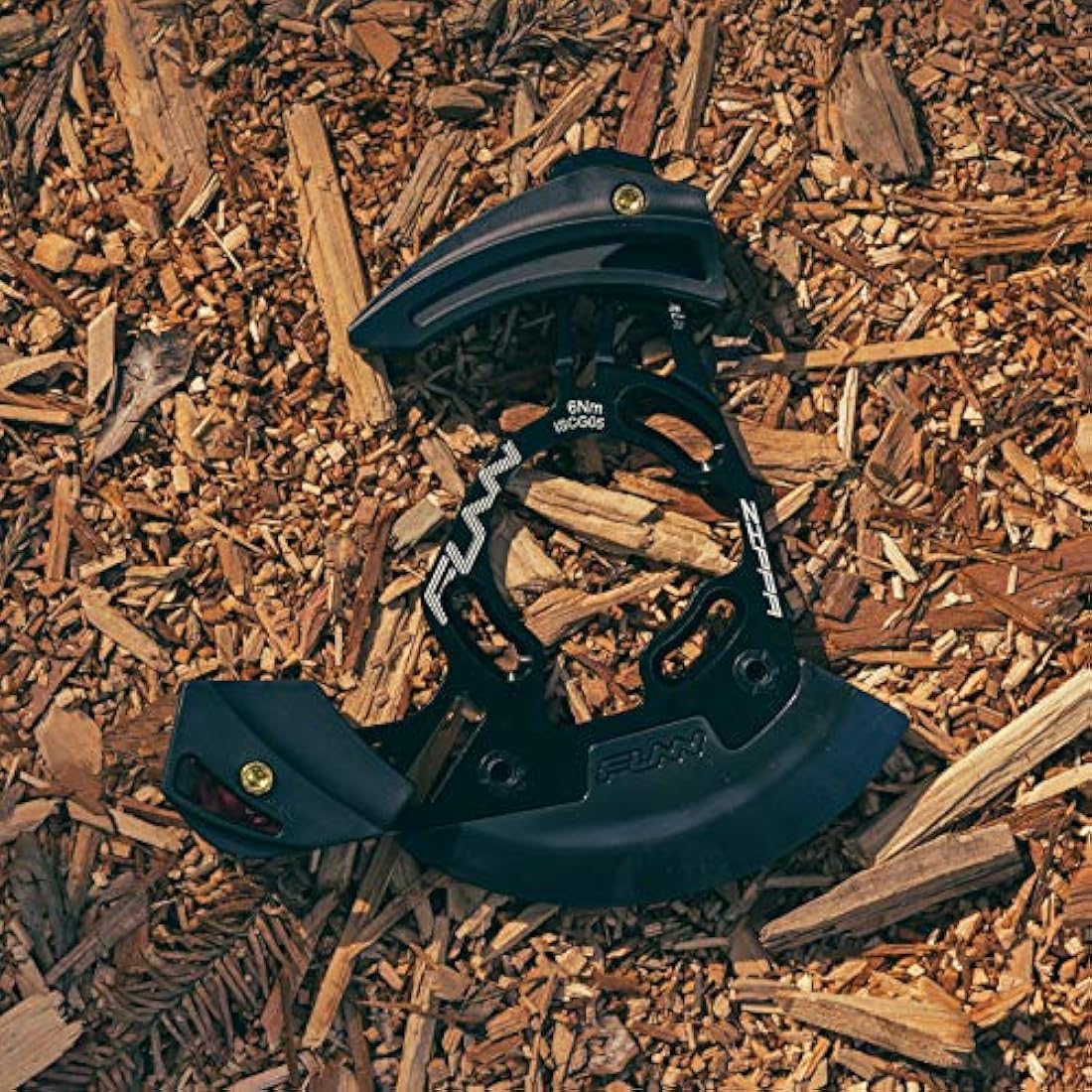 Funn Zippa DH Chain Guide, ISCG05 Interface, BSA Adapter Included, 32T-38T, Mountain Bike Chain Protector