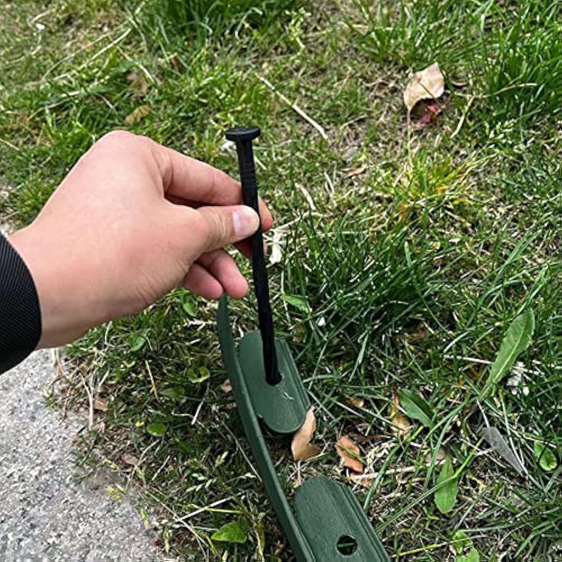 Flexible Lawn Edging 10m,Plastic Garden Edging Border [Extra Tall 10cm Hight]with 30pcs Securing Pegs, Landscape Edging Kit Mini Fence for Flower Beds Pavement-Green