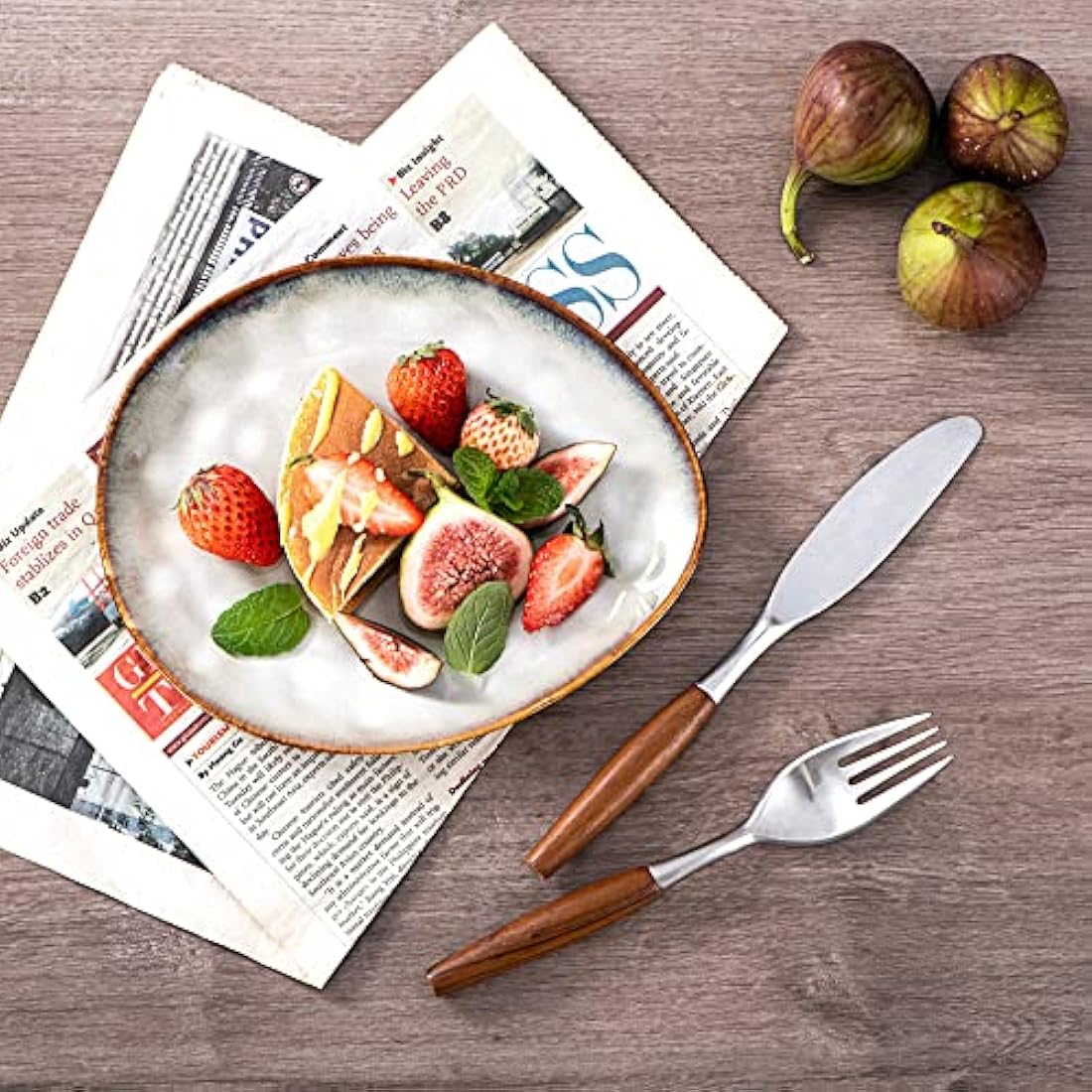 Henten Home Porcelain Breakfast Plate, Stoneware Snack and Dip Plates Set of 4, Cake Plate Tableware Set Dinner Service - Modern Beige Design