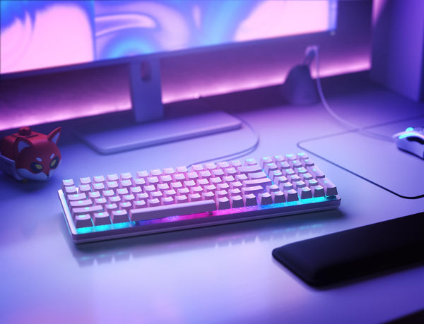 Glorious Gaming GMMK 2 Full Size (96%) - Mechanical Gaming Keyboard, Aluminium Frame, Customisable, Doubleshot Caps, Fox Switches, Per Key RGB, Full NKRO, English UK QWERTY Layout - Pink