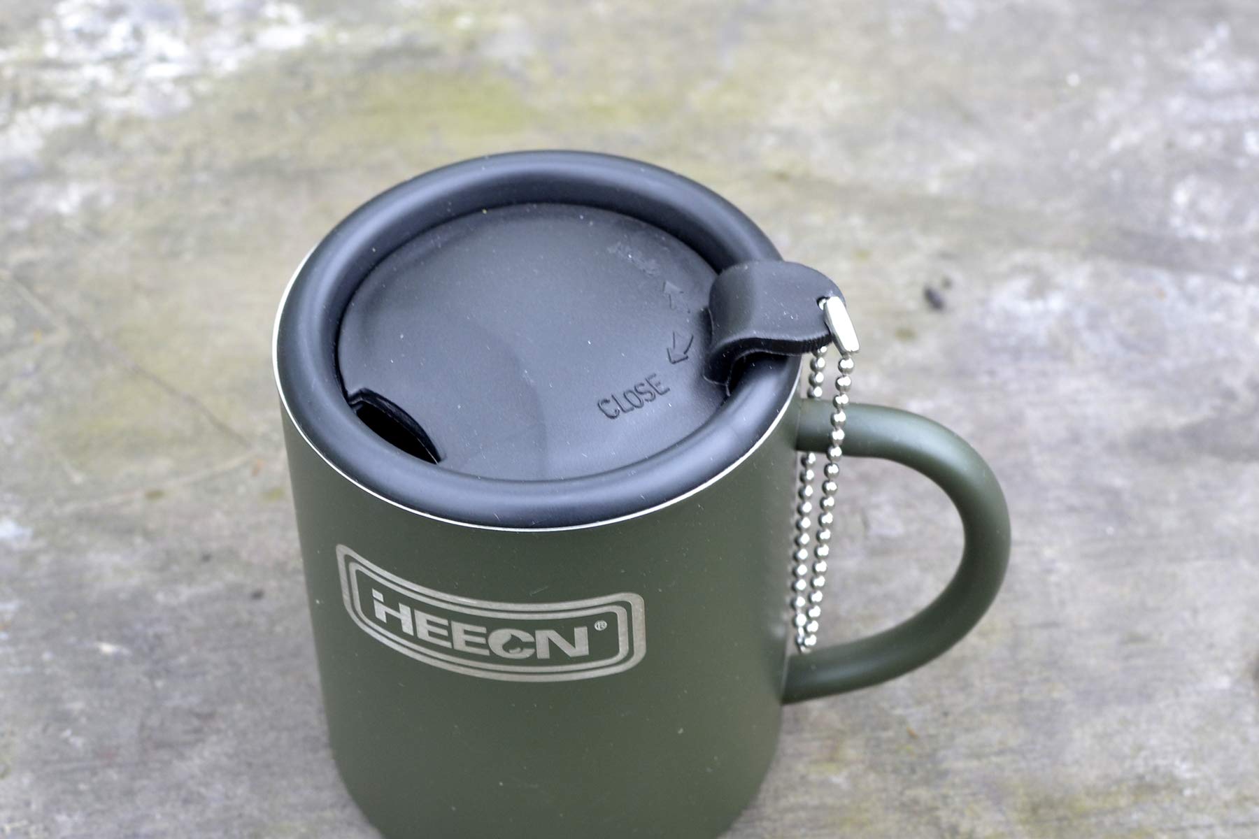 HEECN Camping Mugs - Double Walled Stainless Steel Mug for Hot Drinks with Lid - Army Green - Backpacking – Trekking – Hiking - HESS-038BG (10oz with Rotating lid)