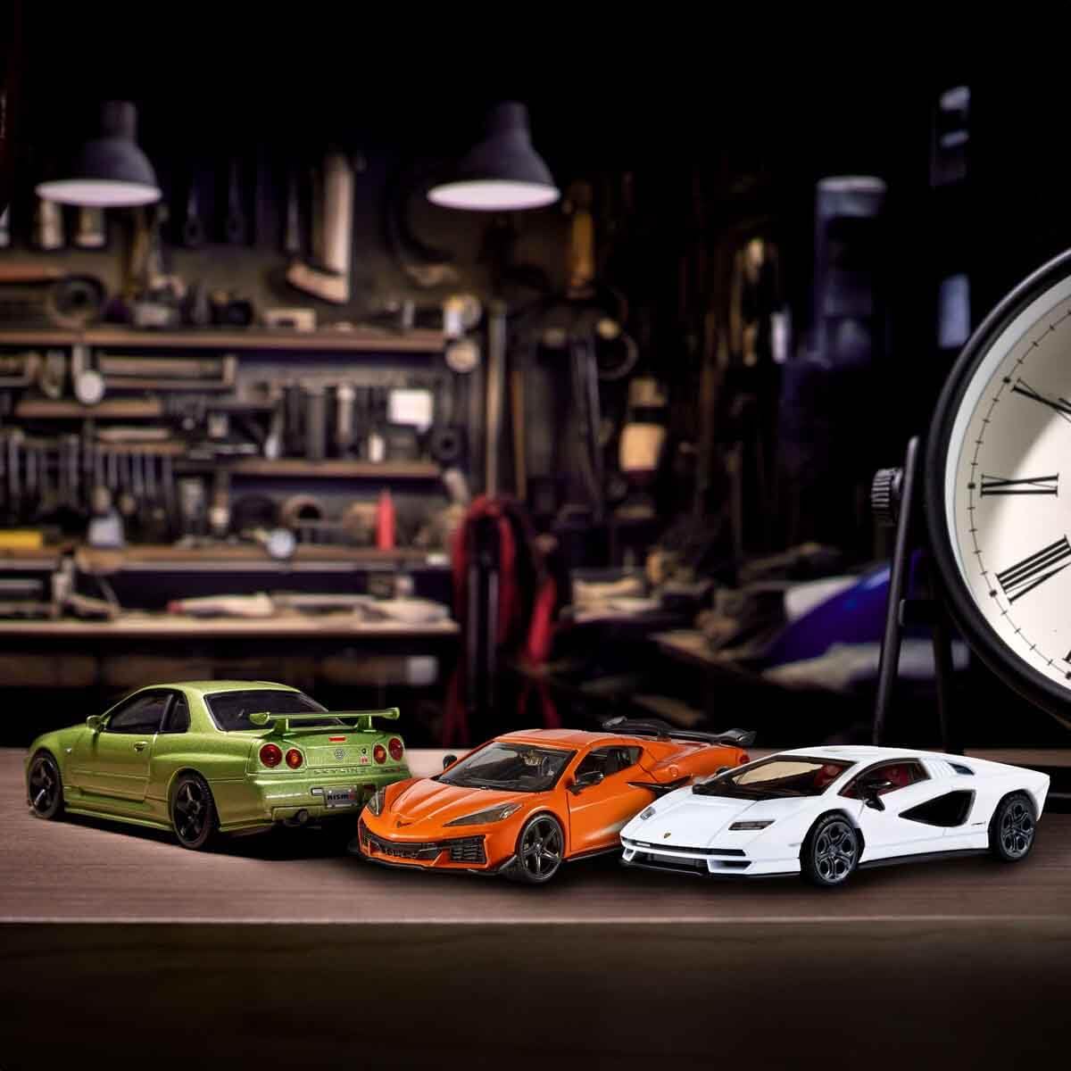 Hot Wheels Premium Ford Mustang, 1:43rd Scale Vehicle, Officially Licensed Replicas for Adult Collectors, Real Riders Tires, Metal/Metal Body & Chassis, HWT04