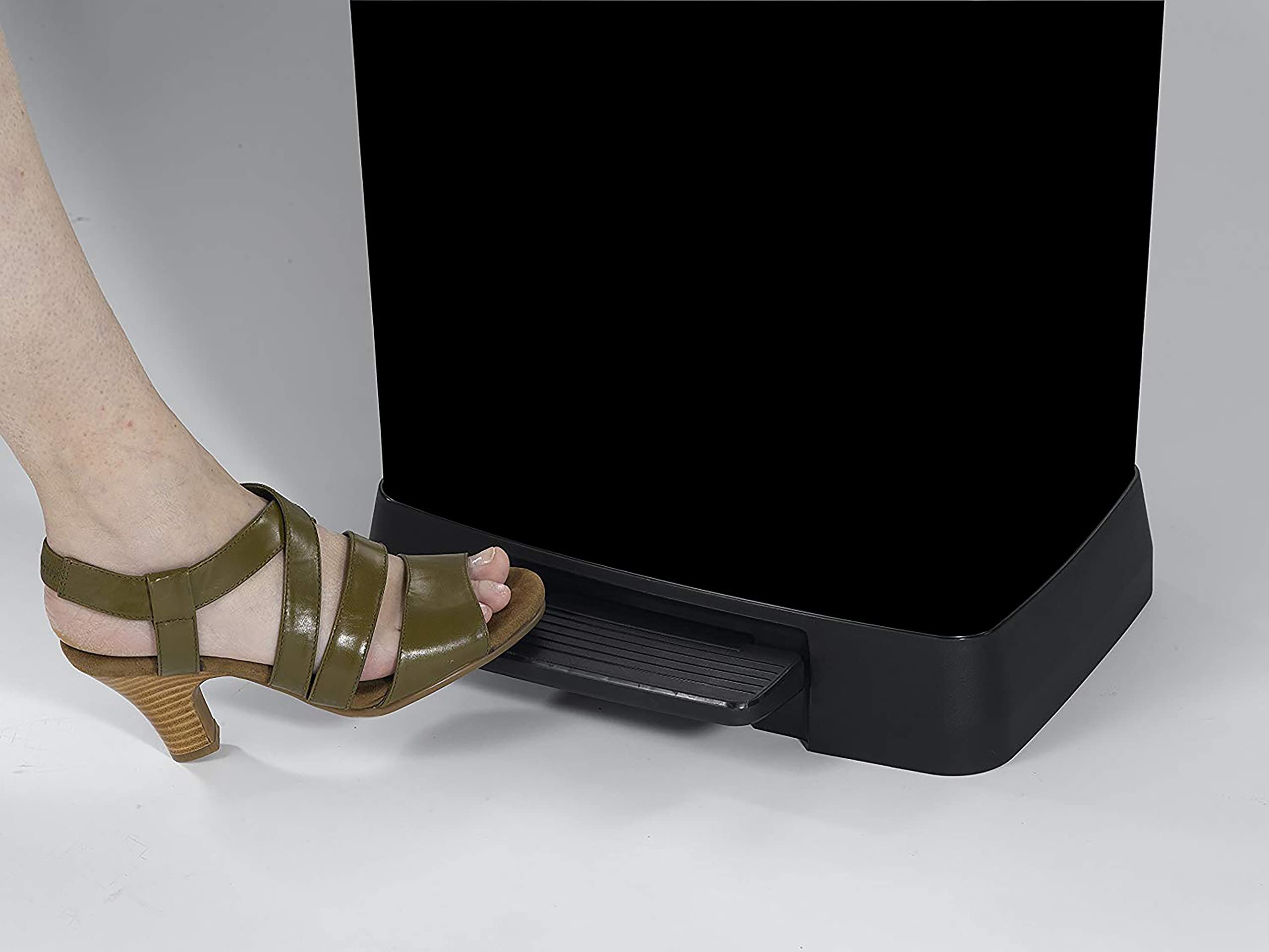 Curver Metal Effect 70% Recycled Kitchen Pedal Touch Deco Bin 50 Litres - Silver