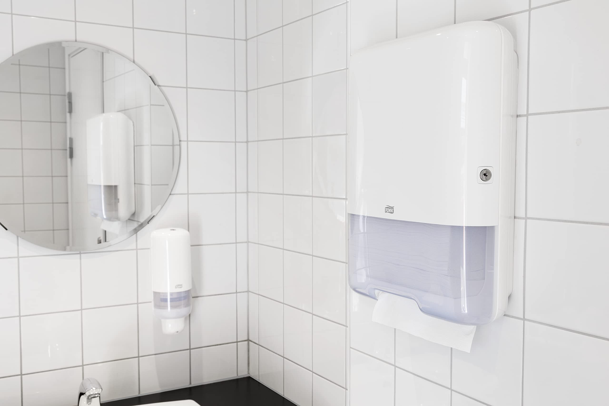 Tork Singlefold/C-Fold Hand Towel Dispenser 553000 - H3 Paper Towel Dispenser - Slim, One-at-a-Time Dispensing, White