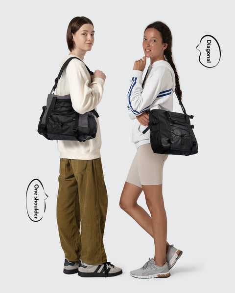 Waterfly Sports Gym Bag Small Duffle Bag for Women Men Water Resistant Weekend Travel Overnight Holdall Bag for Swimming Fitness Black