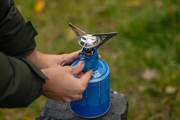 Campingaz Twister Plus Gas Stove | 1-burner camping stove for outdoor backpacking or festivals | Single burner | powerful output 2600 watts | carrybag included | runs off CV 470 gas cartridge