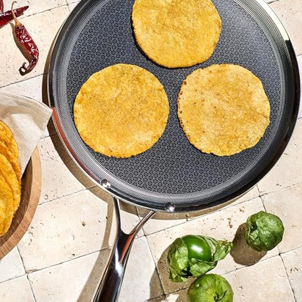HexClad 30 cm Griddle Fry Pan with Stay-Cool Handle, Hybrid Stainless Steel, Non-Stick Surface, Works with Induction, Ceramic, Non-Stick, Electric, and Gas Cooktops