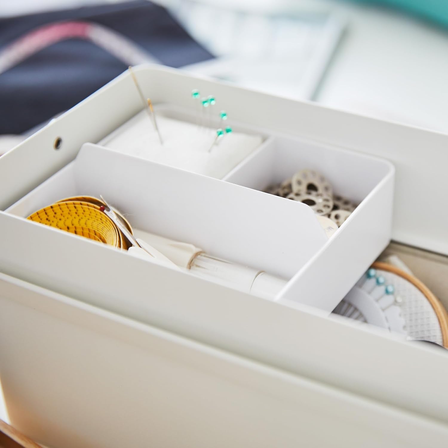 YAMAZAKI 5060 TOWER Sewing Box, White, Steel/Wood/ABS Resin/Cotton/Polyester, Minimalist Design, 27 x 14 x 13.5 cm (LxWxH)