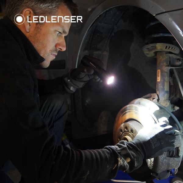 Ledlenser P7R SE - LED Rechargeable Torch, Super Bright 1100 Lumens, Powerful Waterproof Flash Light, Self Defense Strobe Feature, Hiking Torch, Dog Walking, Camping, Up to 40 Hour Battery Life.