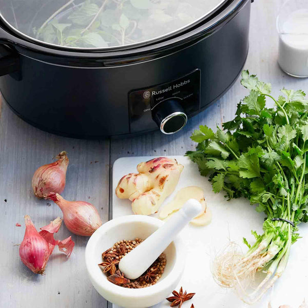 Russell Hobbs Good-to-Go 6.5L Electric Multicooker - 8 Digital functions inc Sear, Slow Cook, Steam, Boil, Keep warm & Roast, Cast aluminium housing, Glass lid, Dishwasher safe parts, 750W, 28270
