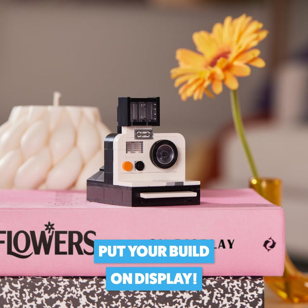 ZURU MAX Premium Retro Building Bricks (Cassette Radio) – Collectible Minis, Novelty Unboxing Toy for Kids, Creative Play Sets