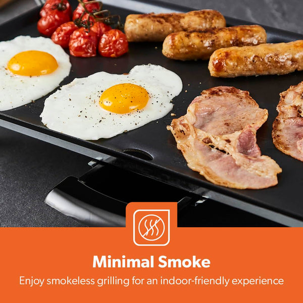 GEEPAS Teppanyaki Grill – Smokeless, Non-Stick, Adjustable Temperature - Easy-To-Clean, Removable Grease Tray, detachable cord – Indoor BBQ, Large Cooking Surface for Pancakes, Barbecue, Eggs and More