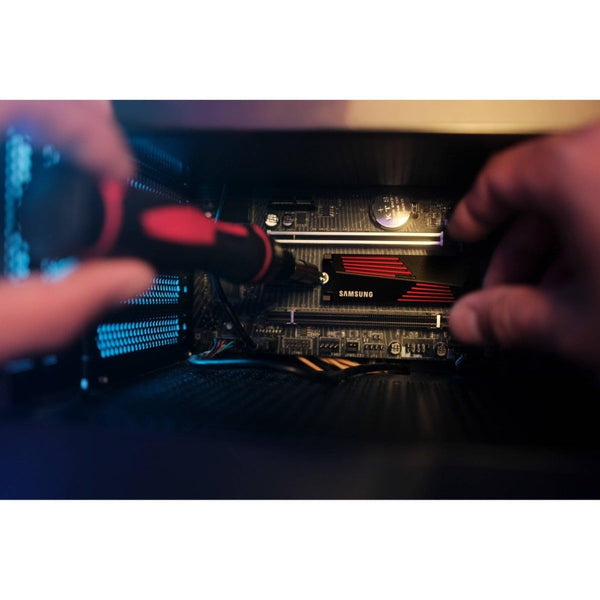 Samsung 990 PRO NVMe M.2 SSD, 2 TB, PCIe 4.0, 7,450 MB/s read, 6,900 MB/s write, Internal SSD, For gaming and video editing, MZ-V9P2T0BW