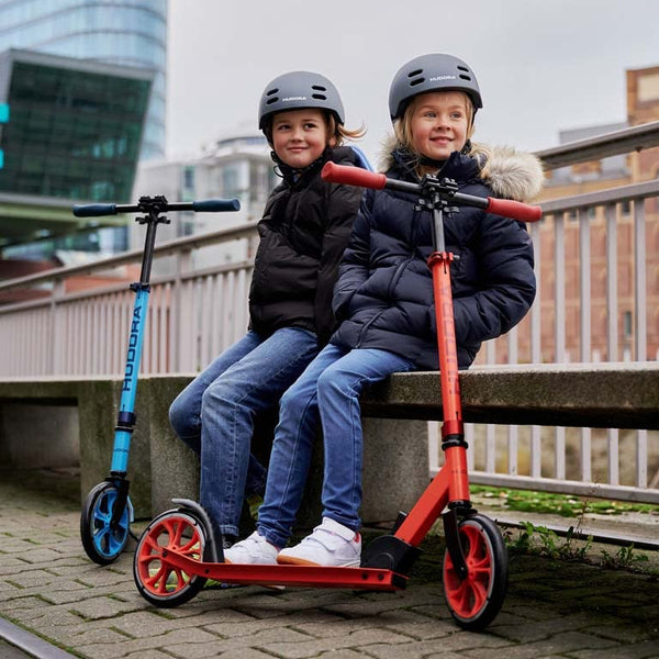 HUDORA Scooter Up 200 - Quiet aluminium scooter for up to 100kg - Adjustable in height & foldable kick scooter - Jolt-free kick scooter for children /