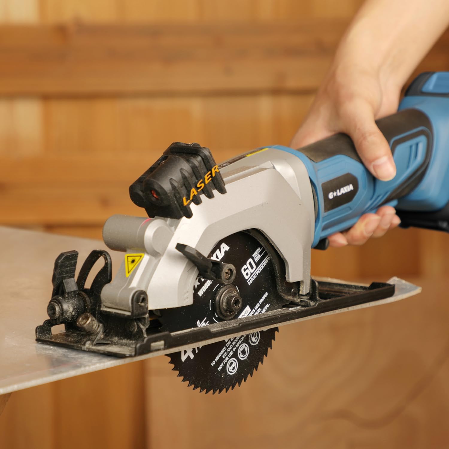 G LAXIA 20V Cordless Circular Saw, Mini Circular Saw 3400RPM, Compact Electric Lightweight Saw with Speed Trigger， Maximum Cutting Depth of 28MM (45°),42.8MM (90°) –2000mAh Battery and Charger