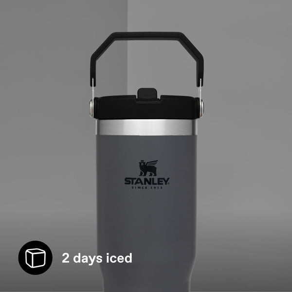 Stanley Flip Straw Tumbler 1.0 Water Bottle With Straw 0.89L - Keeps Cold For 12+ Hours - Easy To Carry - Dishwasher Safe - Stainless Steel Thermal Flask - BPA-Free Travel Mug - Navy