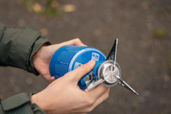 Campingaz Twister Plus Gas Stove | 1-burner camping stove for outdoor backpacking or festivals | Single burner | powerful output 2600 watts | carrybag included | runs off CV 470 gas cartridge