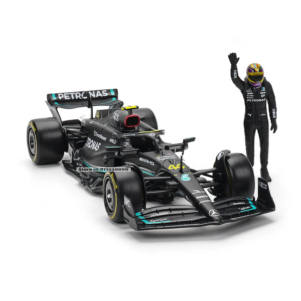 Bburago 1:24 2023 F1 Mercedes-AMG W14+Winning Doll 44# Hamilton 63# Russell Paint Formula One Alloy Super Toy Car Mode