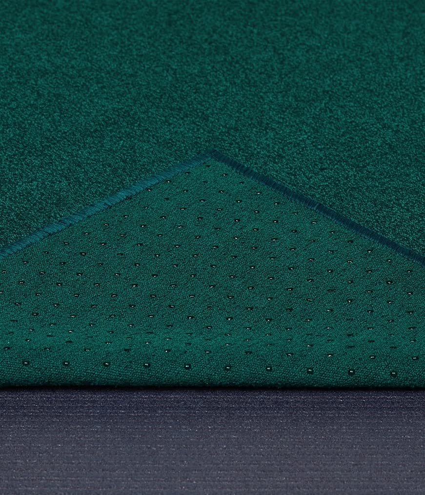 Manduka Yogitoes Yoga Towel for Mat, Non-Slip and Quick Dry for Hot Yoga with Rubber Bottom Grip Dots,Thin and Lightweight, 71 Inches, Deep Sea