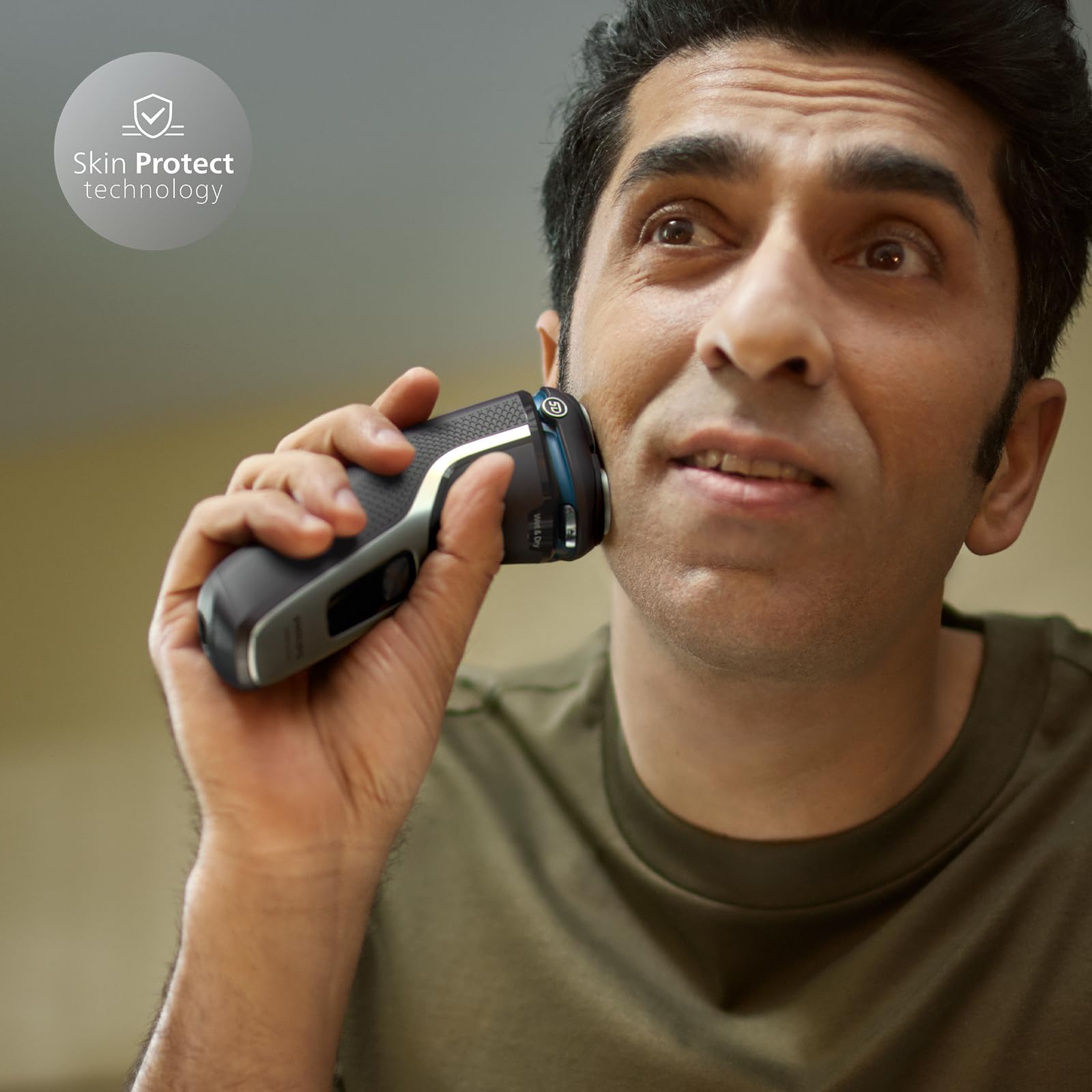 Philips Electric Shaver 3000 Series - Wet & Dry Electric Shaver for Men with SkinProtect Technology in Space Grey, Pop-up Beard Trimmer, Cordless Shaver with Travel Pouch (Model S3241/12)