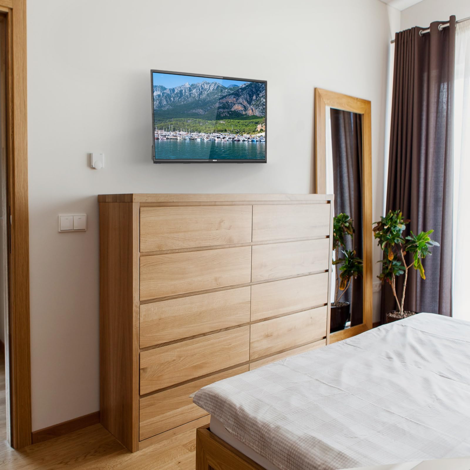 RCA RB24H2CU 24" inchFreeview HD TV DVB-T2/C/S2 Dolby Digital Audio, LED Backlighting Display, HDMI VGA PC SCART USB Travel Small TV for Motorhome and Campervan,Caravans,12 Volt