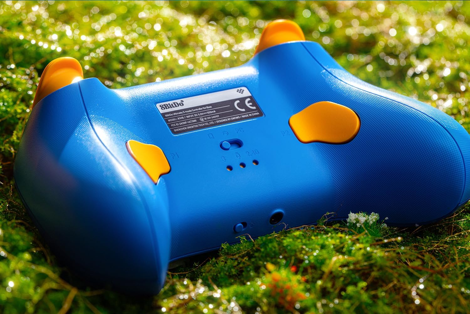 8BitDo Ultimate 3-mode Wireless Controller for Xbox, Hall Effect Joysticks, Pro Back Buttons, Compatibility with Xbox Series X|S & Xbox One, Apple, Windows PC & Android - Rare 40th Anniversary Edition