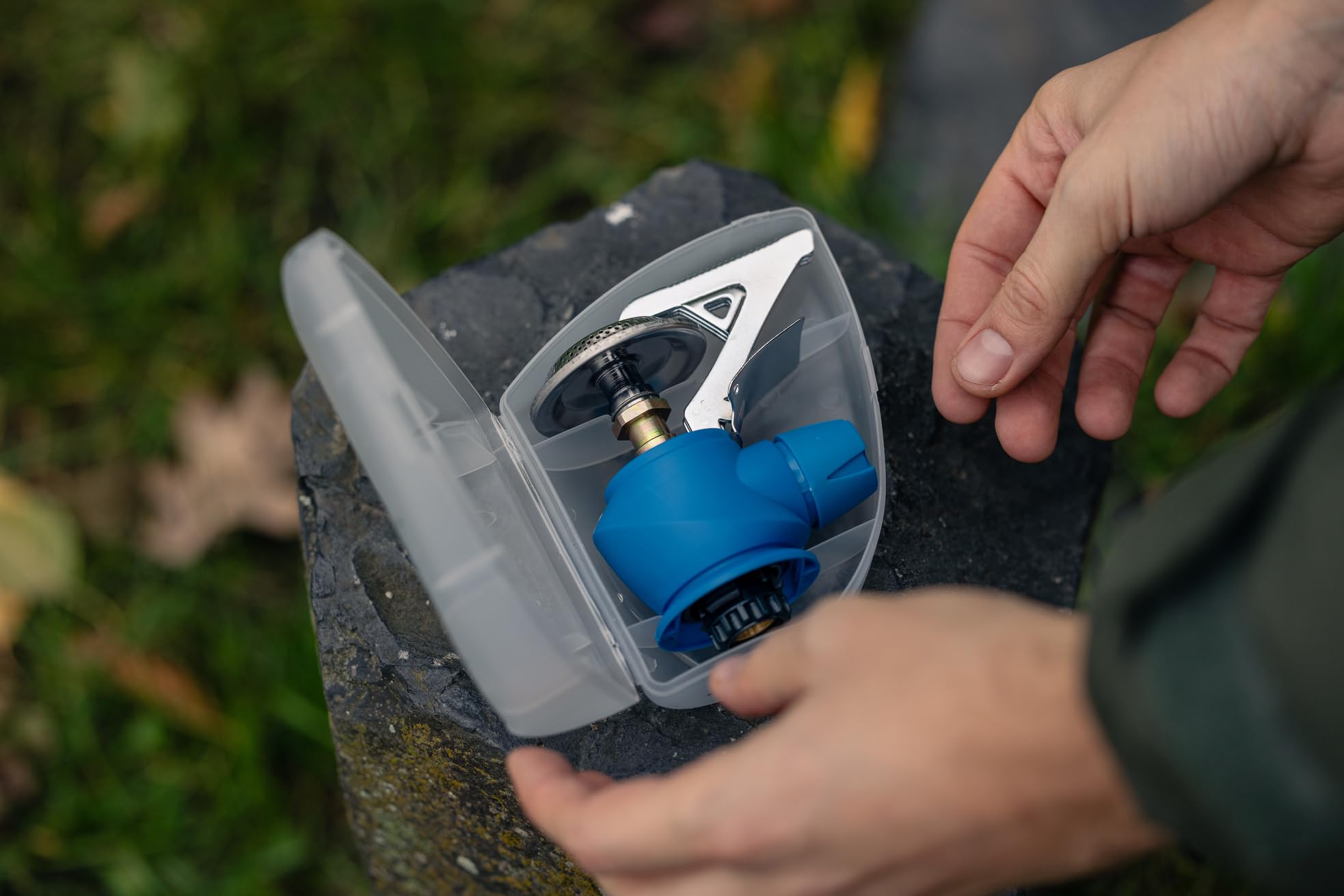 Campingaz Twister Plus Gas Stove | 1-burner camping stove for outdoor backpacking or festivals | Single burner | powerful output 2600 watts | carrybag included | runs off CV 470 gas cartridge