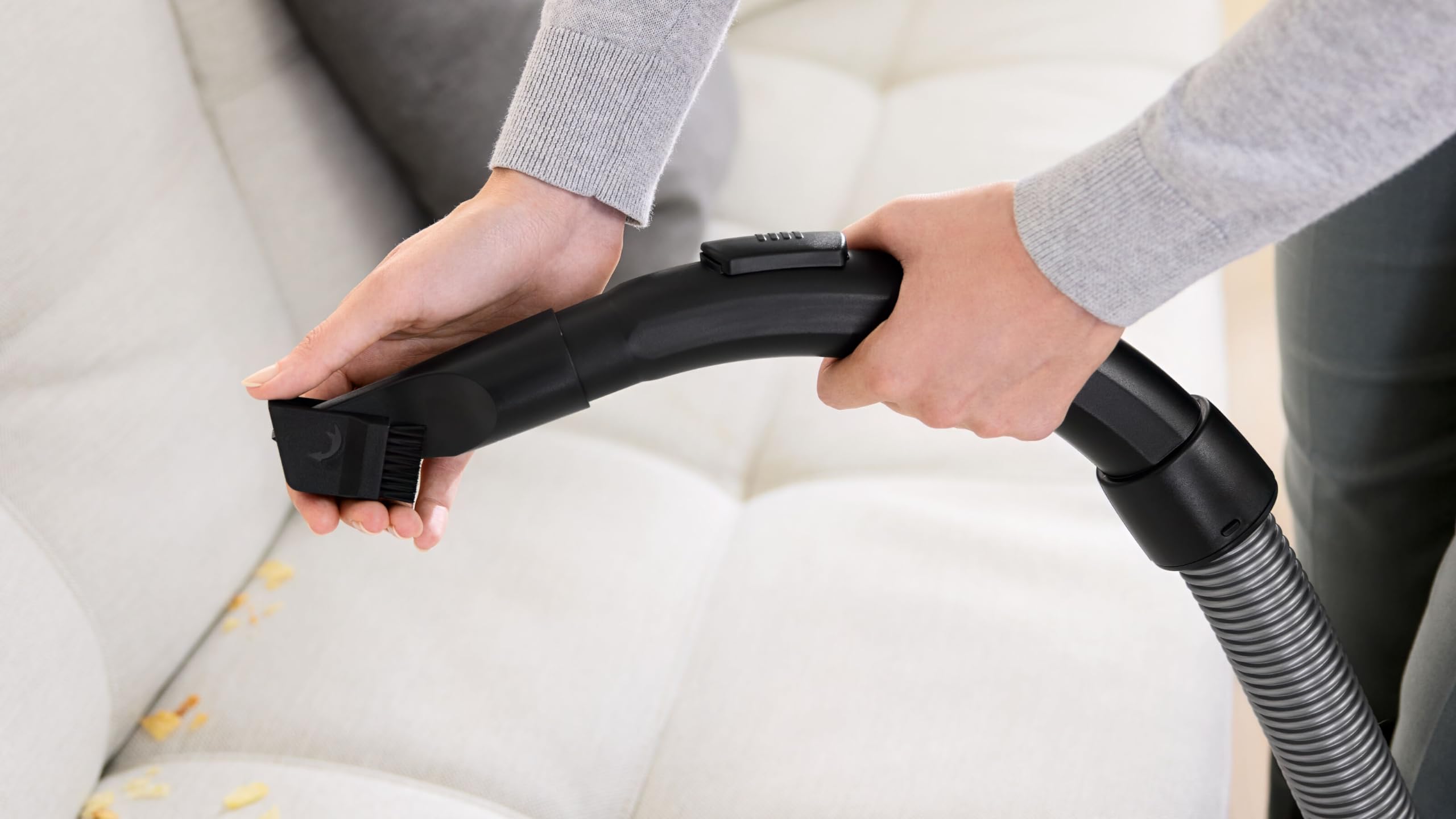 Bosch Series 2 BGS05BU2GB Bagless Cylinder Vacuum Cleaner with Mini AirTurbo Nozzle, Suitable for Hardfloor, Carpet & Car, Compact & Lightweight, 700W, 1.5L, Turquoise