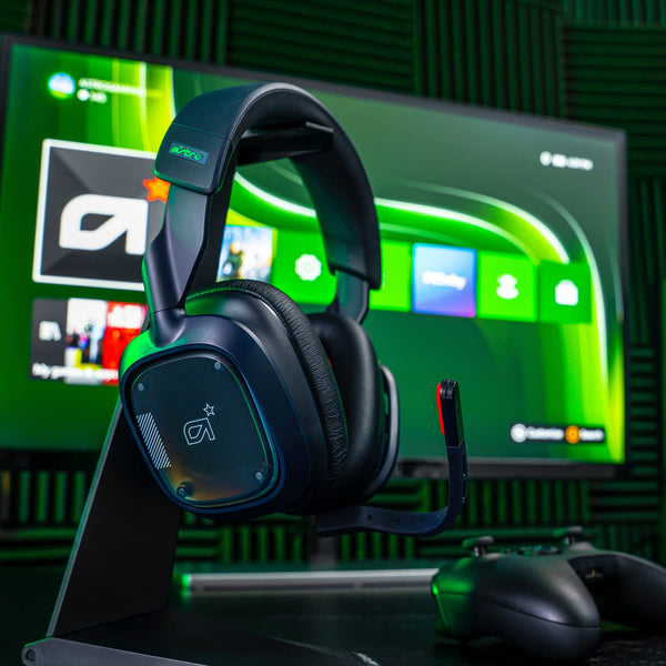 Logitech G Astro A30 LIGHTSPEED Wireless Gaming Headset, Bluetooth enabled, Dolby Atmos, Detachable Boom, 27h battery, USBC charging, for PS5, PS4, Xbox, Nintendo Switch, PC, Android - White