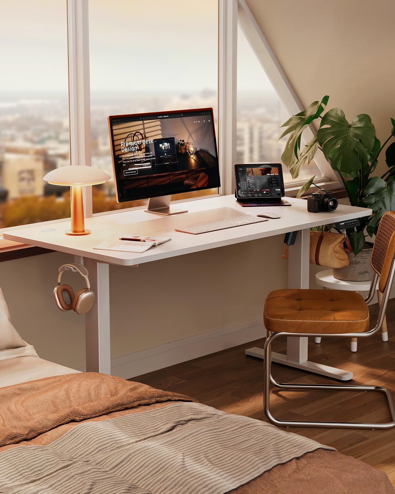 ErGear Electric Standing Desk Height Adjustable 160 x 80cm, Sit Stand Desk with 4 Memory Smart Pannel, Home Office Desk with Splice Board