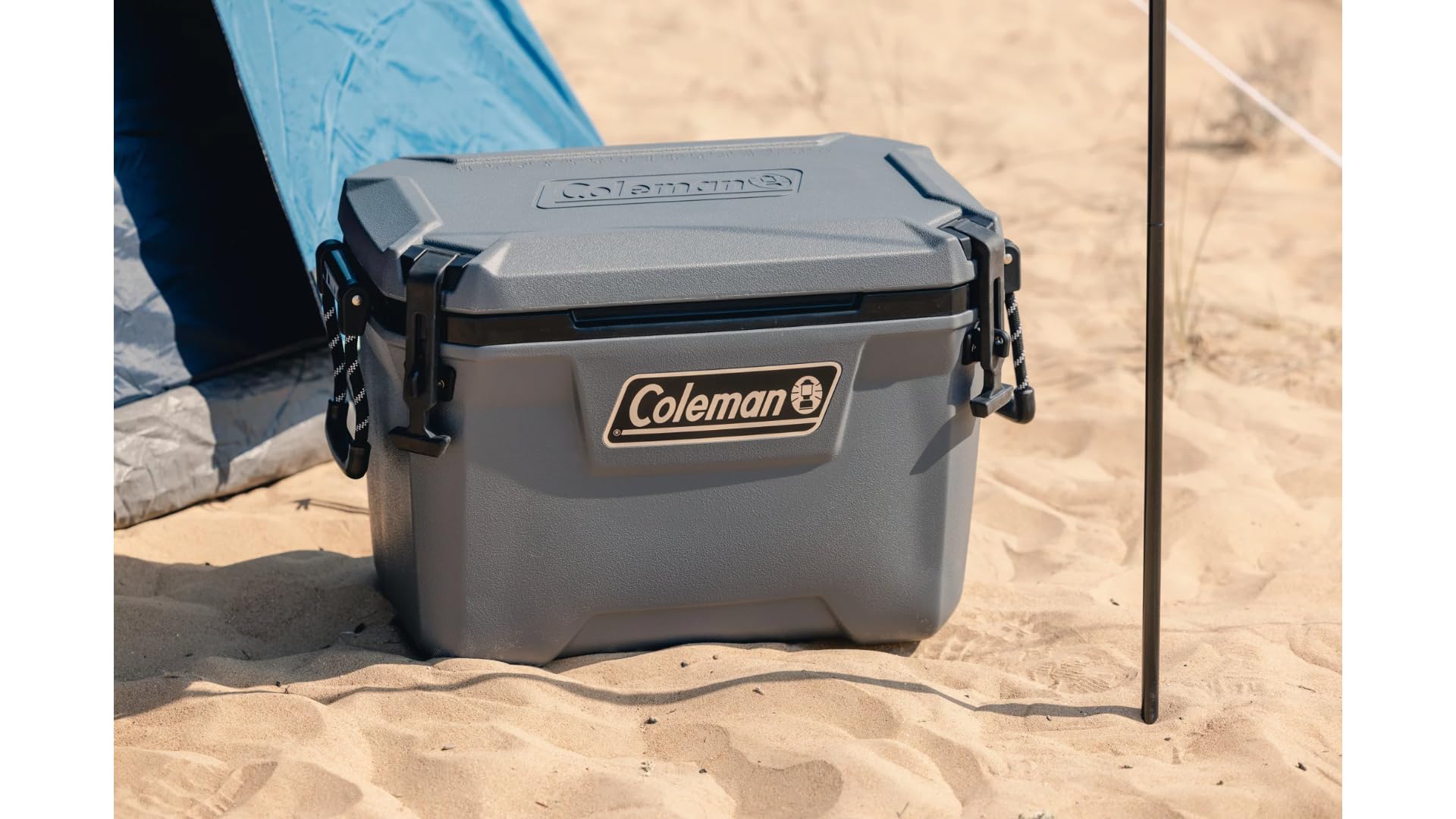Coleman Convoy Heavy-Duty Insulated Hard Cooler with handles| large capacity| Keeps Ice for up to 5 Days| Full foam insulation| Large Durable Portable Cool Ice Box for Rugged Outdoor Use & Jobsites