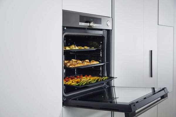Hisense BI64211PB 77 Litre Built In Electric Single Oven With Pyrolytic Cleaning, Pizza Mode, Multiphase Cooking- Black 22x23x23 inches (LxWxH) - A+ Rated, Extra Large