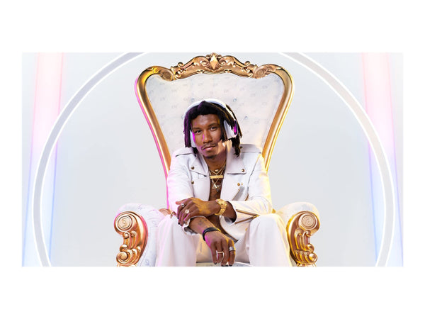 Logitech G Astro A30 LIGHTSPEED Wireless Gaming Headset, Bluetooth enabled, Dolby Atmos, Detachable Boom, 27h battery, USBC charging, for PS5, PS4, Xbox, Nintendo Switch, PC, Android - White