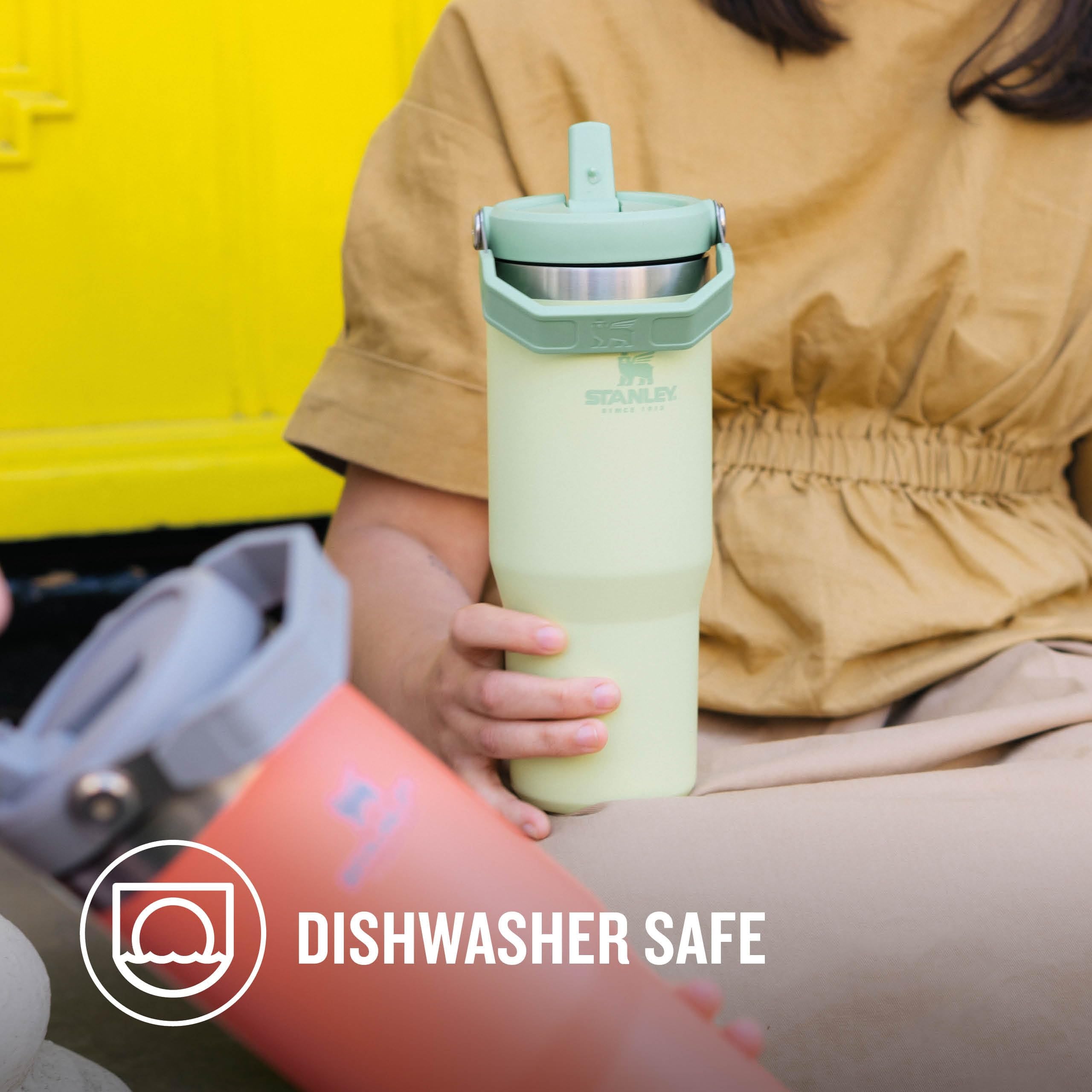 Stanley Flip Straw Tumbler 1.0 Water Bottle With Straw 0.89L - Keeps Cold For 12+ Hours - Easy To Carry - Dishwasher Safe - Stainless Steel Thermal Flask - BPA-Free Travel Mug - Navy