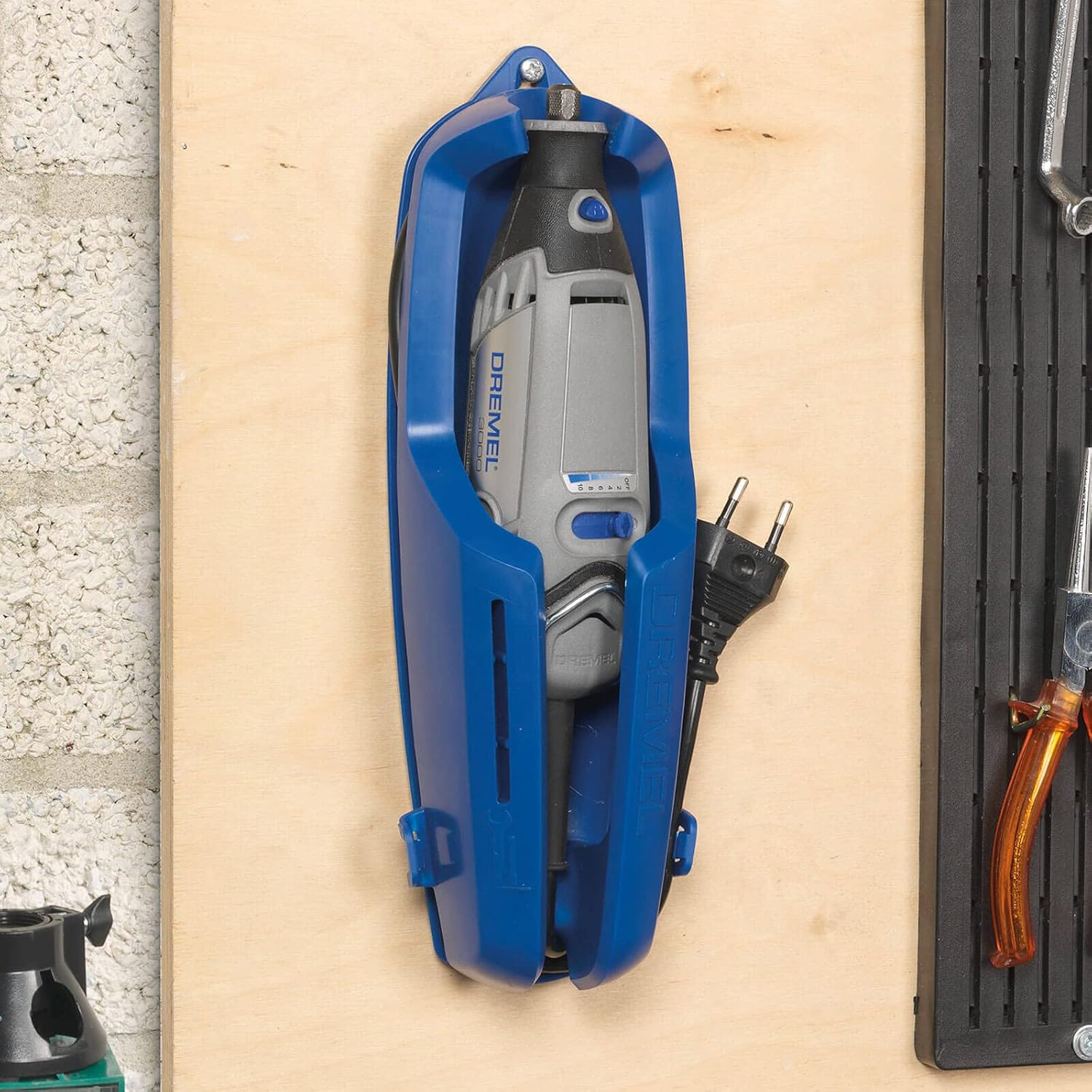 Dremel 3000 Rotary Tool 130 W, Multi Tool Kit with 1 Attachment 25 Accessories, Variable Speed 10.000-33.000 RPM