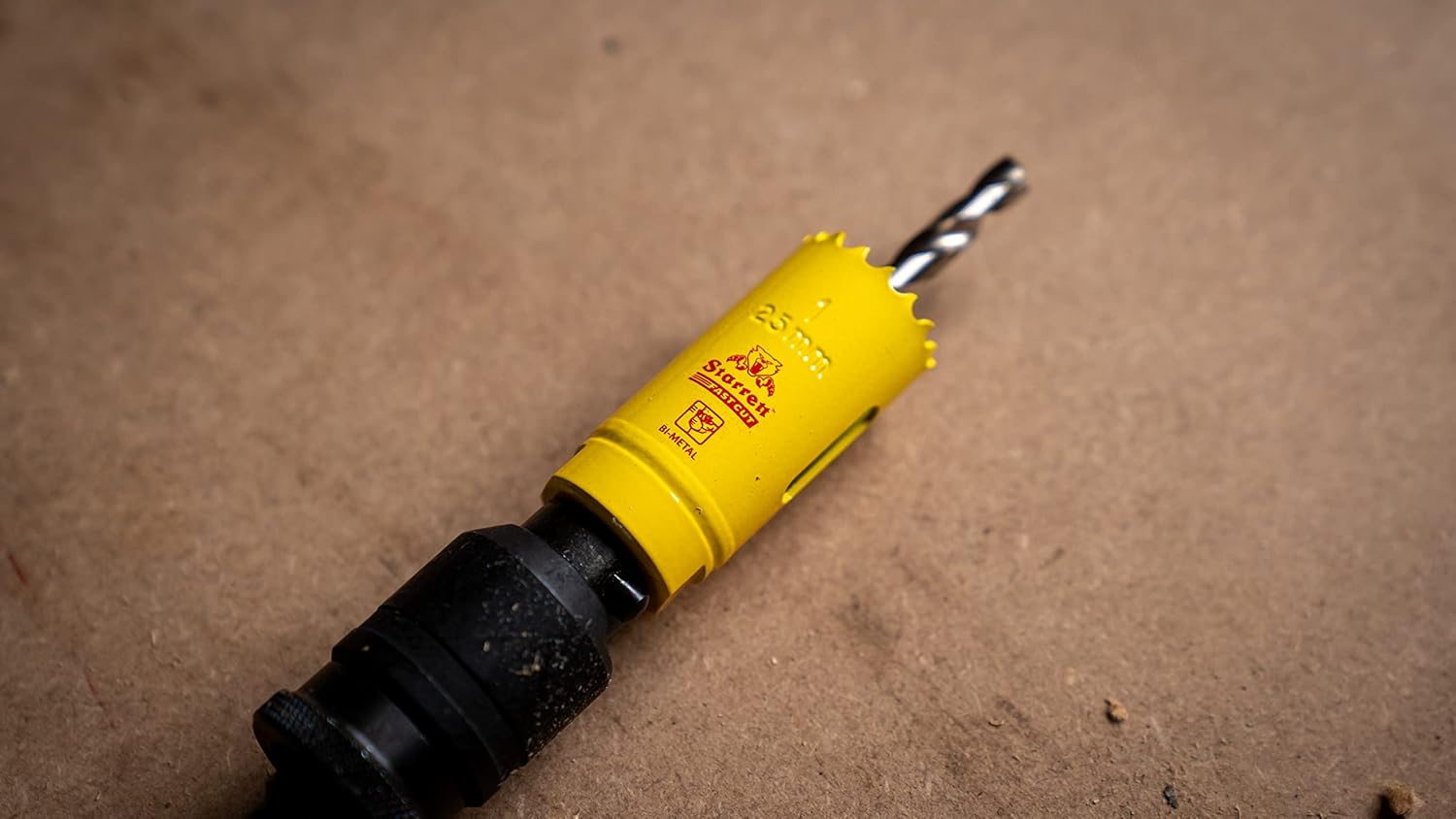 Starrett Bi-metal Hole Saw Kit - 8-Piece KFC06021 Fast Cut Electricians Hole Cutter Kit with Arbors - Compatible with Bosch Dewalt Hitachi Festool Milwaukee