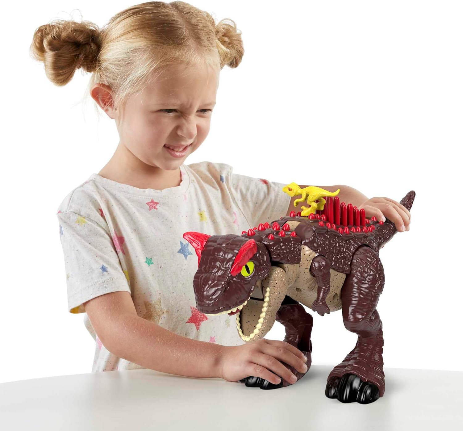 Imaginext Jurassic World Dinosaur Toy Spike Strike Carnotaurus 11-Inch Tall Figure with Baby Raptor for Ages 3+ Years, HML42