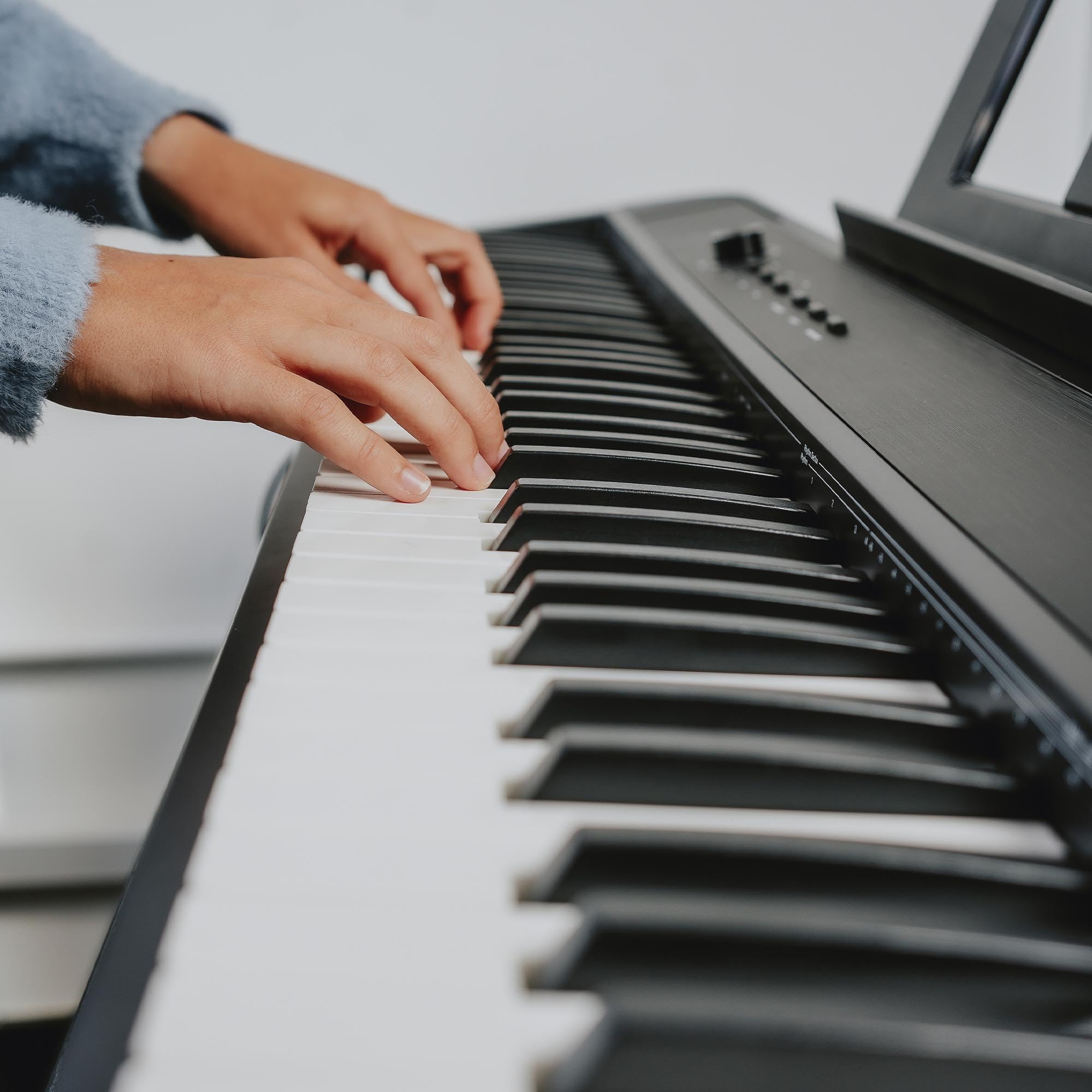 Axus AXD55 88 Key Digital Piano Keyboard with Touch Sensitive Keys, Sustain Pedal and High-Level Features and Functions.