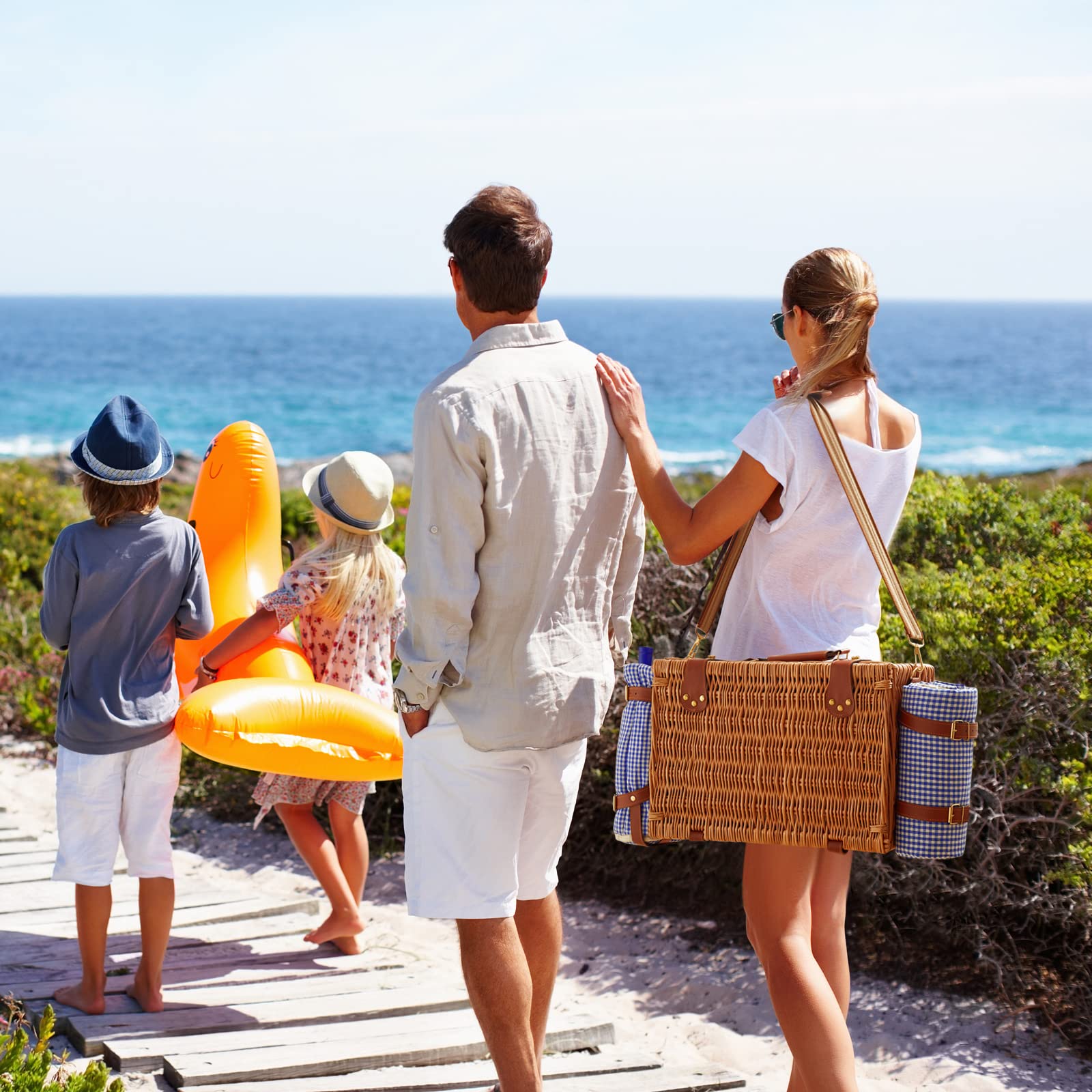 DHAEE Wicker Picnic Basket Set for 4 Person with Cooler Compartment and Waterproof Picnic Blanket,Removable Strap,Wine Bag,Cutlery Set,for Camping,Day