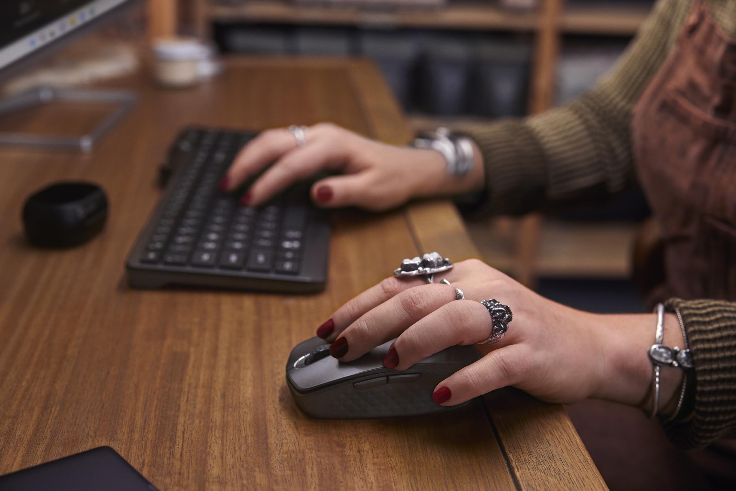 HP 460 Multi-Device Bluetooth Keyboard | Compatible with Chrome, PC or Mac | Bluetooth | Connect up to 3 Devices | Quick Switch Button | 12 Programmable Shortcut Keys | Up to 24 Months Battery | Black