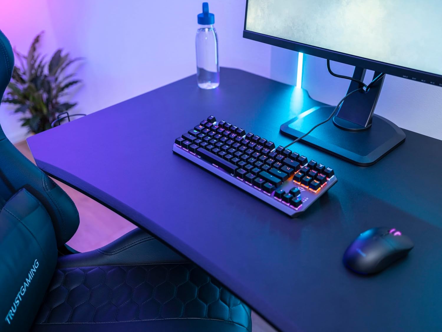 Trust Gaming GXT 834 Callaz TKL Mechanical Gaming Keyboard with UK Layout, Compact Tenkeyless Design (80%), Outemu Switches, Multicolour LED Lighting, USB Mechanical Keyboard for PC, Laptop, Mac