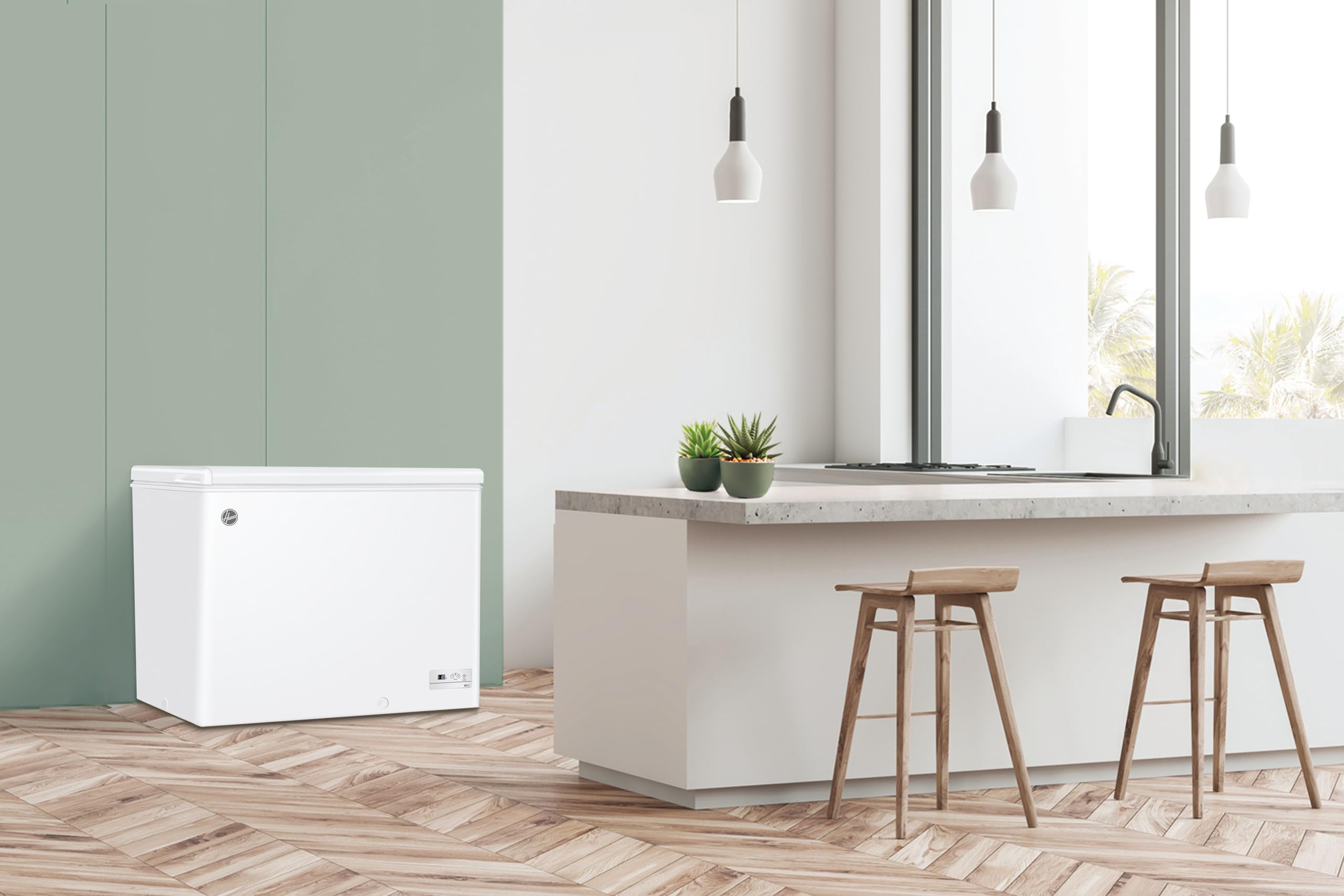 Hoover Freestanding Chest Freezer, 196L Capacity, E Class, Super Freezing Function, Suitable for Outbuildings and Garages, Integrated Handle, White, 91.5x55.5x84.5 cm - HHCH 200 ELK