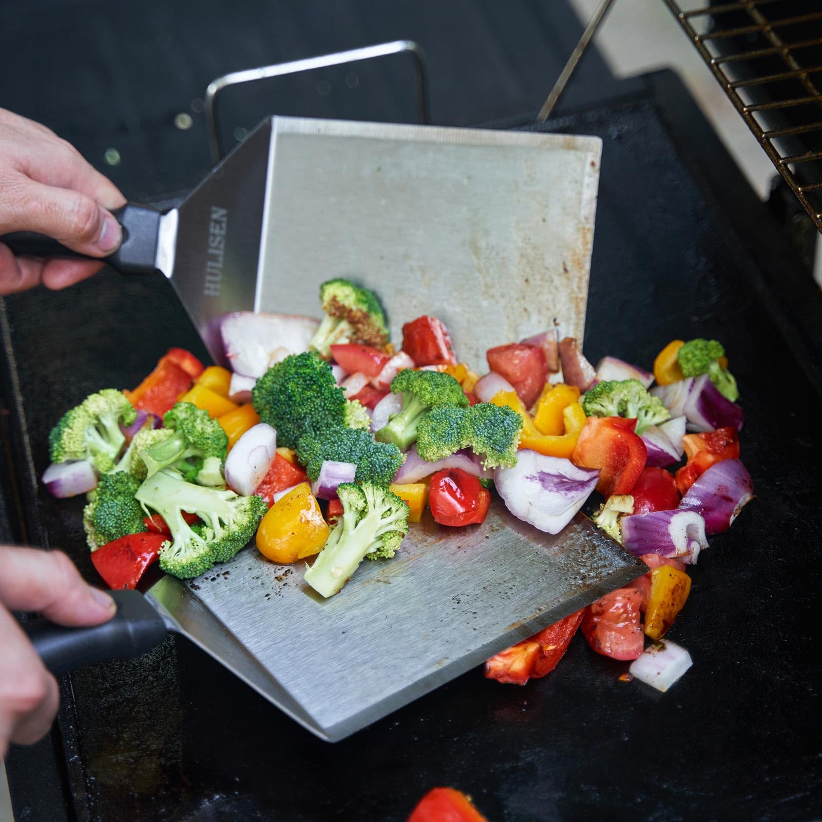 HULISEN Stainless Steel Griddle Spatula, 5" Wide Burger Spatula - Heavy Duty Hamburger Turner for Grilling Barbecue Flat Top Grill, 12 Inch Long, Dishwasher Safe