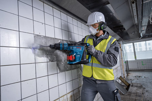 Bosch Professional 18V System BITURBO Cordless Rotary Hammer GBH 18V-40 C (incl. Machine Cloth, Grease Tube, Aux. Handle, 1x XL-BOXX, Without Battery/Charger)