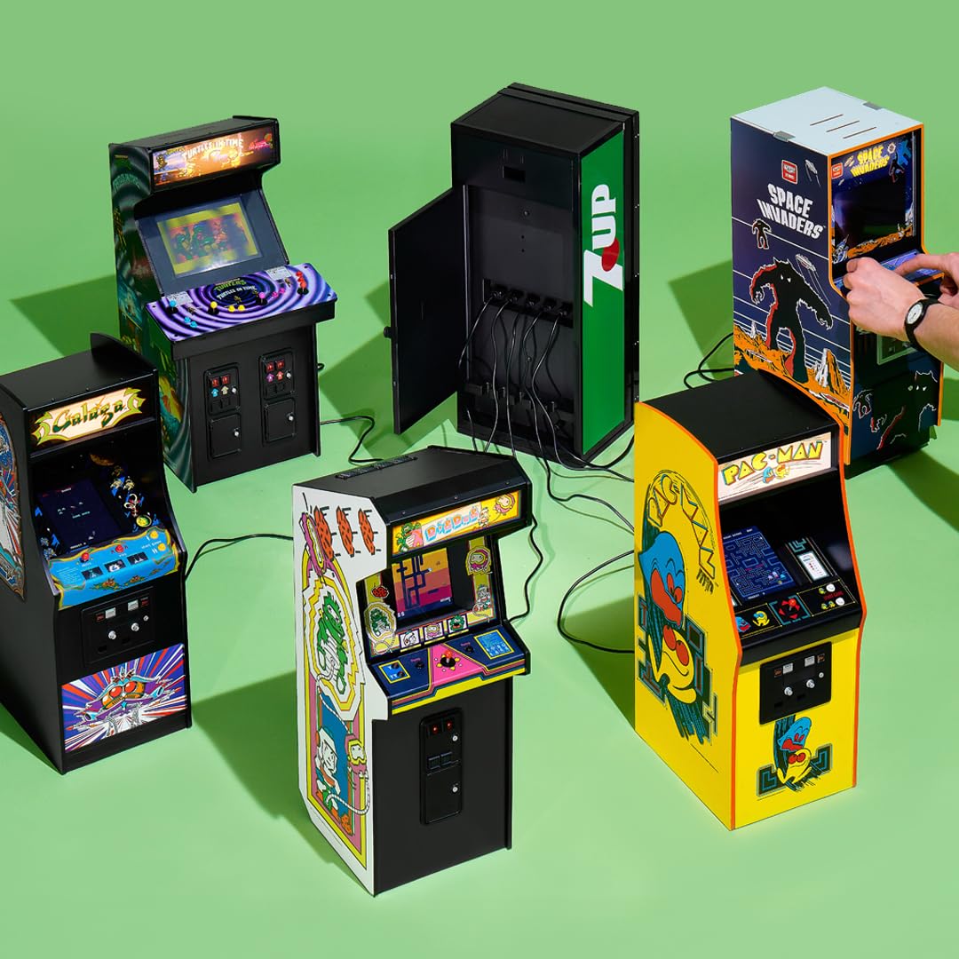 Quarter Arcades Pepsi Retro Vending Machine USB Hub - 5-Port Powered Hub with Authentic 1980s Design, LED Illumination, and Miniature Pepsi Can Dispenser [video game] [video game]