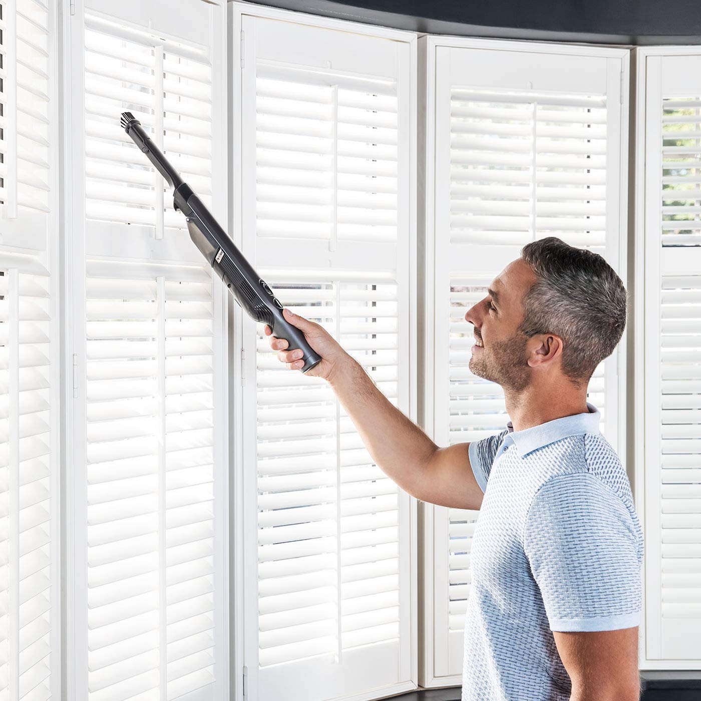 Shark WandVac 2.0 Cordless Handheld Vacuum Cleaner, Small & Lightweight, Powerful Suction Handheld Vacuum with Boost Mode, Pet and Duster/Crevice Tools, 15 Mins Run-Time, Charging Base, Blue WV270UK