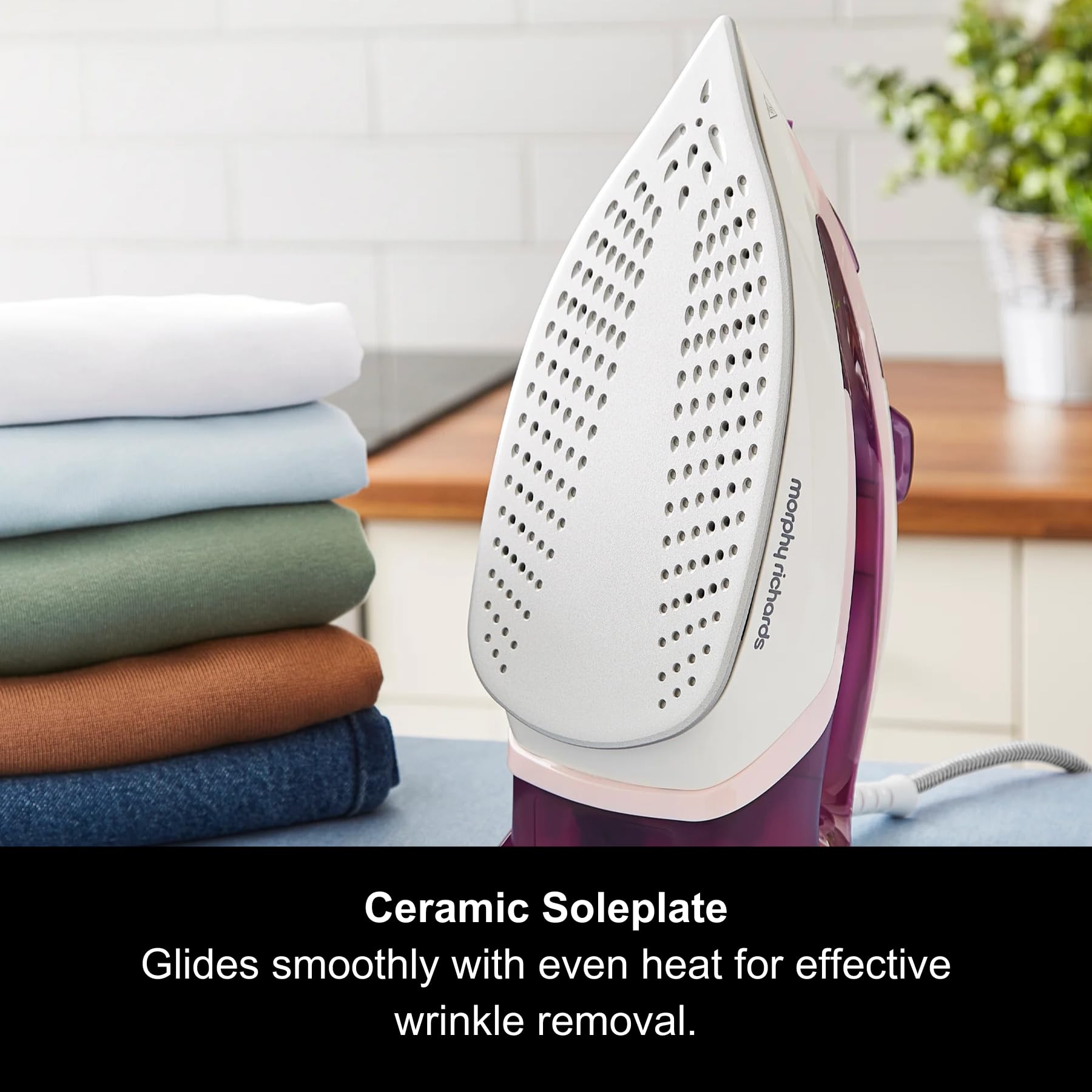 Morphy Richards Steamflow Turbo Steam Iron, Non Stick Ceramic Soleplate, 35g Output, Temperature Controls, Anti-Scale and Drip, 320ml Water Tank,