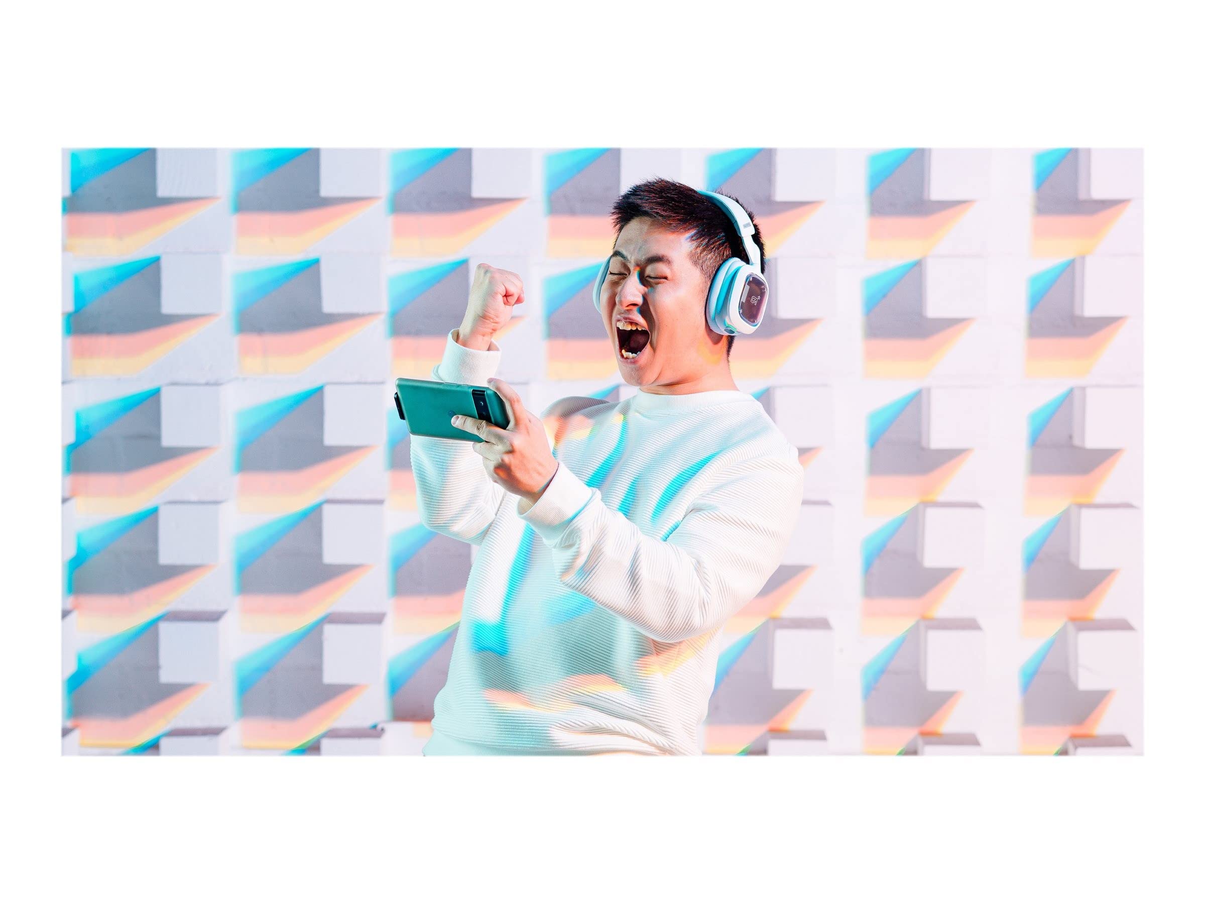 Logitech G Astro A30 LIGHTSPEED Wireless Gaming Headset, Bluetooth enabled, Dolby Atmos, Detachable Boom, 27h battery, USBC charging, for PS5, PS4, Xbox, Nintendo Switch, PC, Android - White