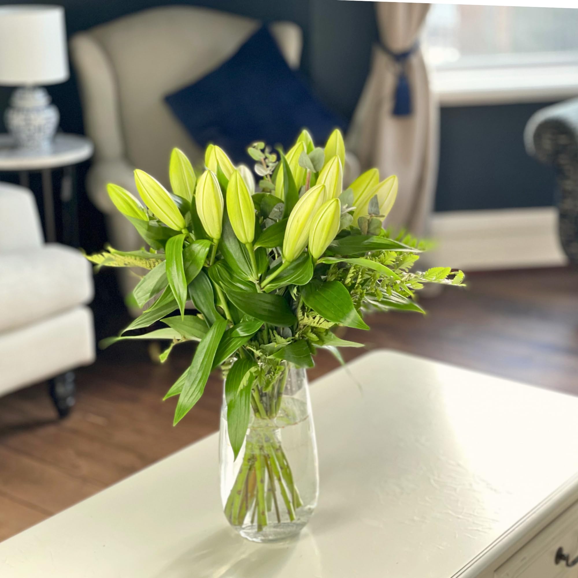 Homeland Florists White Scented Oriental Lily Fresh Flower Bouquet, Luxury Large Gift Wrapped Lilies with Handwritten Gift Card for Birthday or